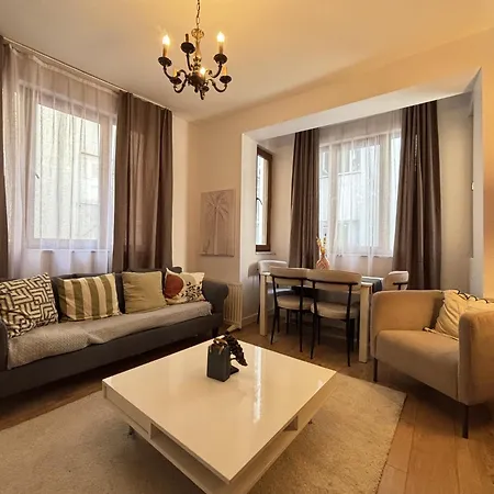 Stylish 2br Flat Near Grand Bazaar Eminoenue Appartamento Provincia di Istanbul